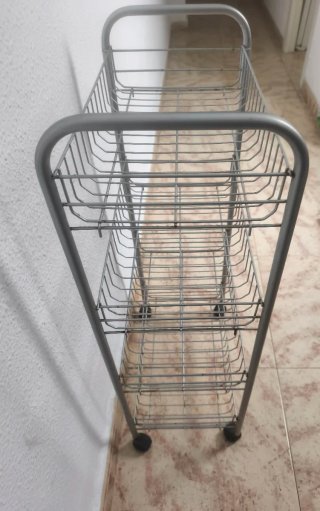 Carrito auxiliar metálico 4 estantes