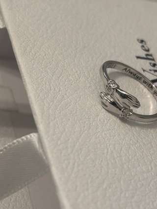 Anello abbraccio mani Argento 925 Regolabile