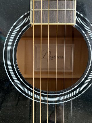 Guitarra Navarra Negra
