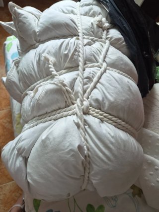 E dredón Pluma Cama 150  las medidas son 240*220