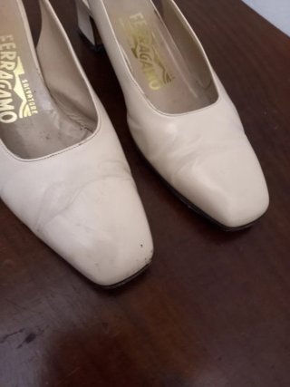 Sandali Ferragamo Beige Slingback Tacco Basso