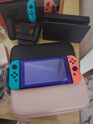 Nintendo Switch con tutto il necessario