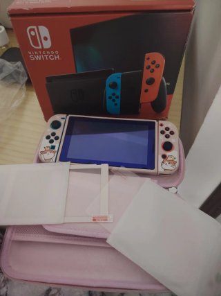 Nintendo Switch con tutto il necessario