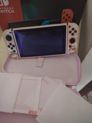 Nintendo Switch con tutto il necessario