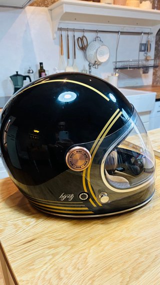 Casco Biltwell Roadster III Negro Dorado