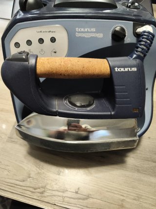 Centro Planchado Taurus 2100W