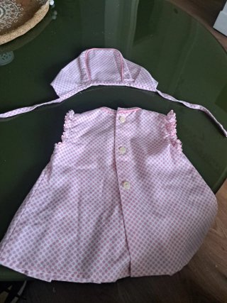 Vestido y gorrito niña rosa  RESTOS DE TIENDA