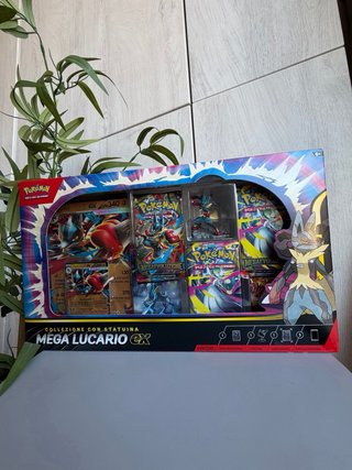 Pokemon Mega Lucario EX Collezione con Statuina