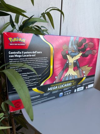Pokemon Mega Lucario EX Collezione con Statuina