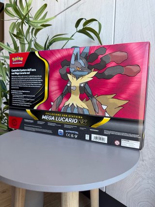 Pokemon Mega Lucario EX Collezione con Statuina