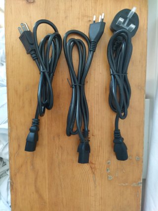 3 Cables alimentación monitor/PC/proyector