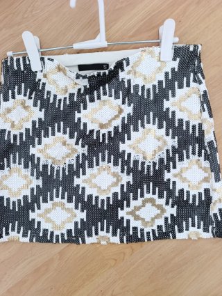 Falda lentejuelas geométrica talla S amplia