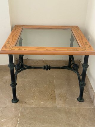 Mesa auxiliar cuadrada madera y cristal