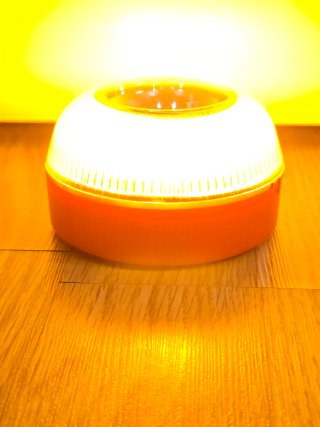 Lámpara de emergencia naranja