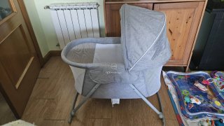 Cuna Moisés Gris con Capota