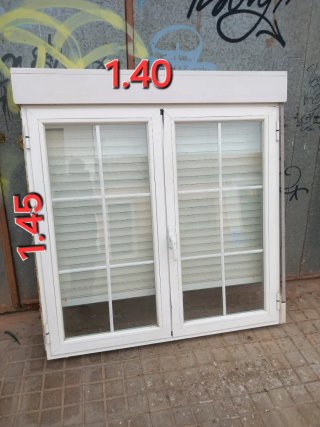 Ventana marrón doble cristal