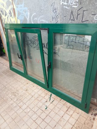 Ventana marrón doble cristal