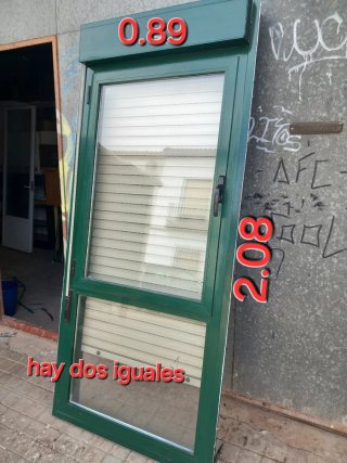 Ventana marrón doble cristal