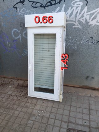 Ventana marrón doble cristal