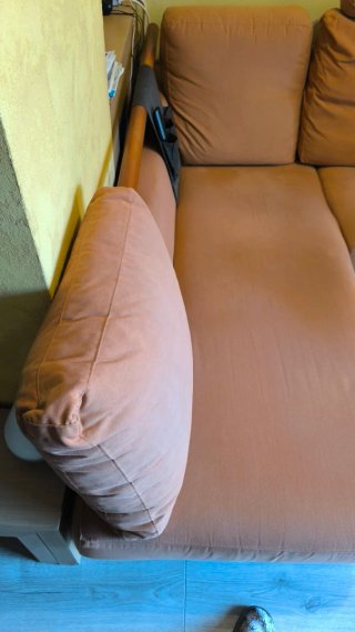Sofá chaise lounged de tres plazas