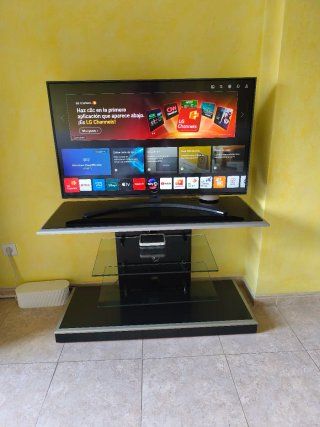 Mueble TV con ruedas