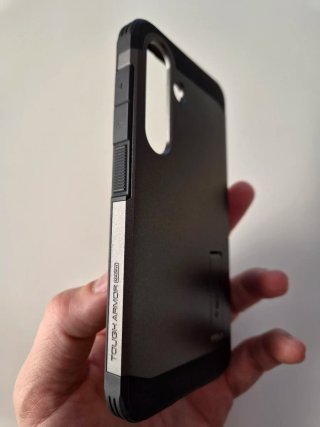 Funda Spigen Tough Armor Galaxy S25
