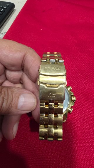 Reloj Casio Edifice EF-558 Cronógrafo Dorado