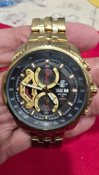 Reloj Casio Edifice EF-558 Cronógrafo Dorado