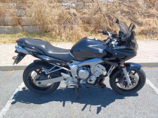 Yamaha FZ6 Fazer Negra Plata