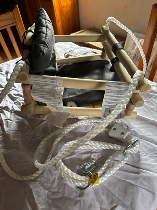 Columpio de madera para bebé