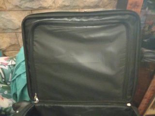 Maleta de viaje negra