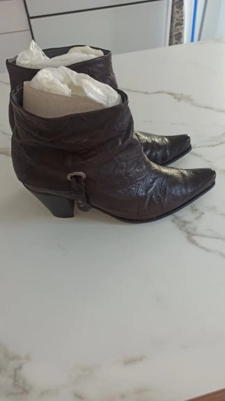 Botines de piel marrones