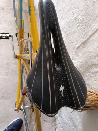 Bicicleta BH Carretera Fixed Amarilla