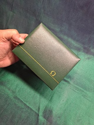 Omega Caja Verde Vintage
