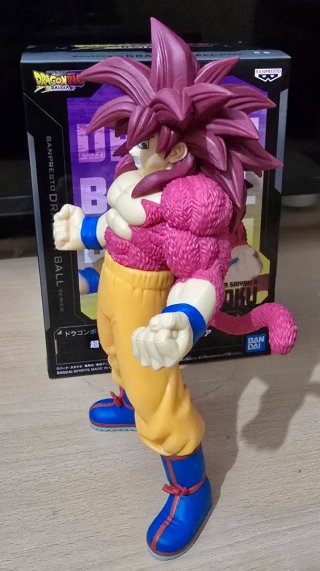 Figura Goku SSJ4 Dragon Ball Daima.