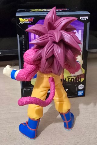 Figura Goku SSJ4 Dragon Ball Daima.