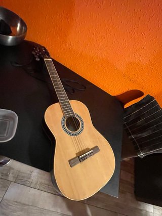 Guitarra Acústica Madera Clara Precio negociable