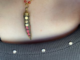 Collana girocollo corno tibetano rosso oro