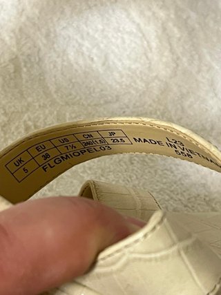 Sandali Guess Beige Tg. 38