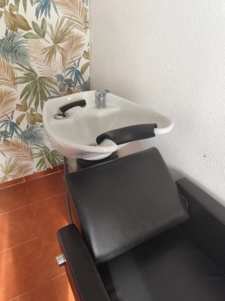 Lavacabezas y asiento peluquería