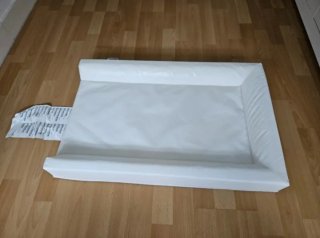 Colchón cambiador IKEA VÄDRA y funda protectora.