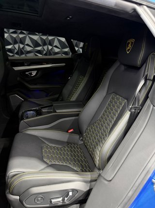 Lamborghini Urus 2021