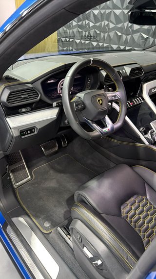 Lamborghini Urus 2021