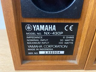 Altavoces Yamaha NX-430P Marrones y Plateados