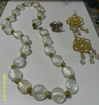 Parure collana, anello e orecchini