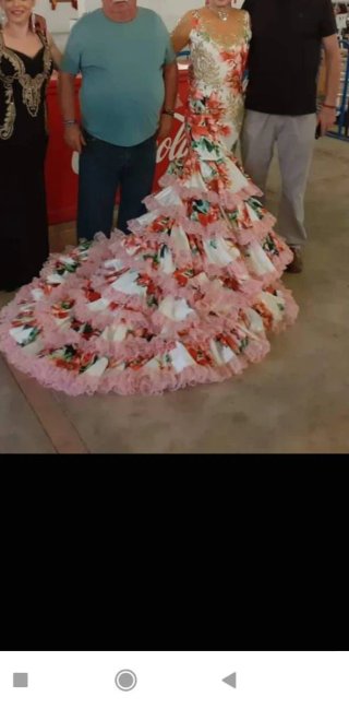 Bata de cola flamenca