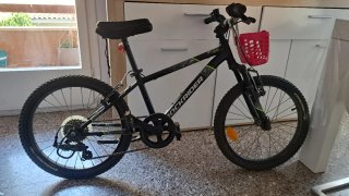 Bicicleta infantil Rockrider como nueva