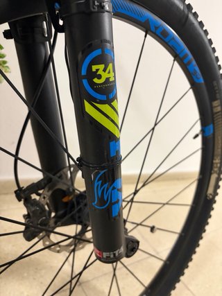 Bicicleta Montagna Trek Ruota 29