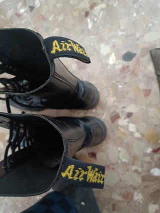 Stivali Dr. Martens a 14 Occhielli Neri