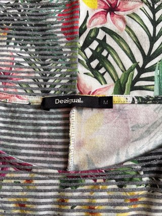 Camiseta tirantes Desigual estampada